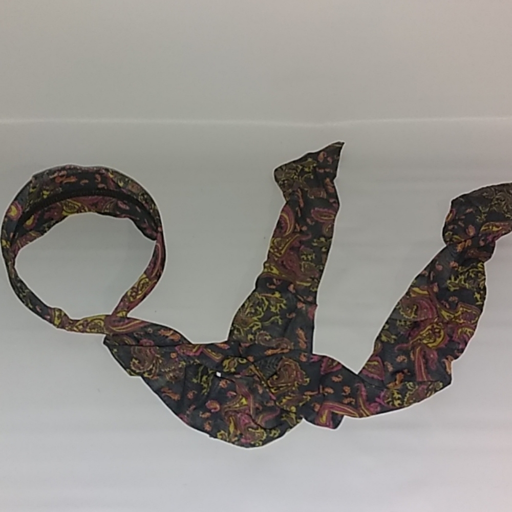Set of 3 Different Horseshoe Hairbands With Ties - Picture 4 of 6